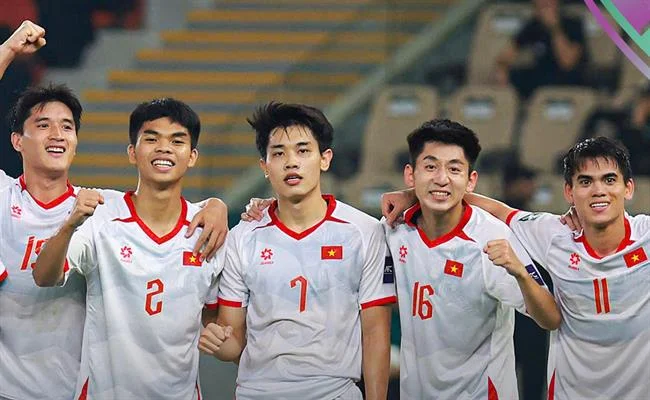 Gà đá cựa sắt